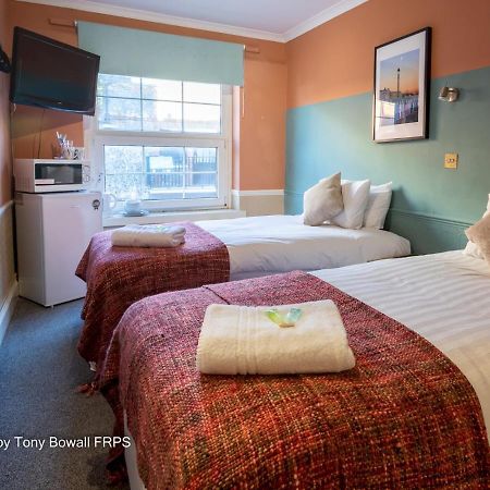 Pass The Keys Room 14 Twin The Blessed Elizabeth Boutique Suite Hove Esterno foto