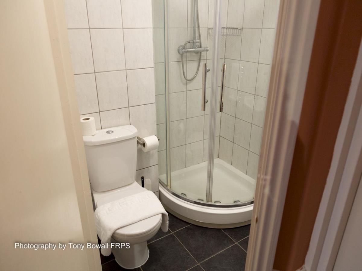 Pass The Keys Room 14 Twin The Blessed Elizabeth Boutique Suite Hove Esterno foto