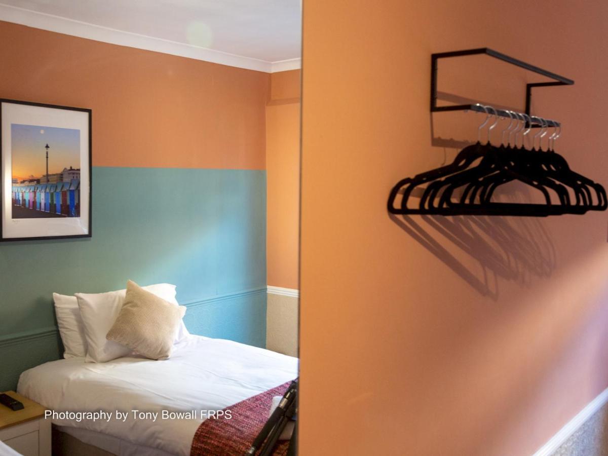 Pass The Keys Room 14 Twin The Blessed Elizabeth Boutique Suite Hove Esterno foto
